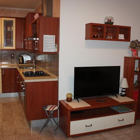 Lori Appartement Pula Buitenkant foto