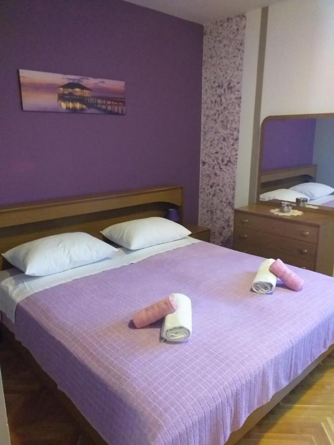Lori Appartement Pula Buitenkant foto