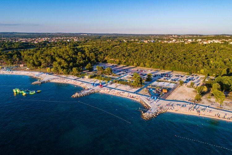 Lori Appartement Pula Buitenkant foto